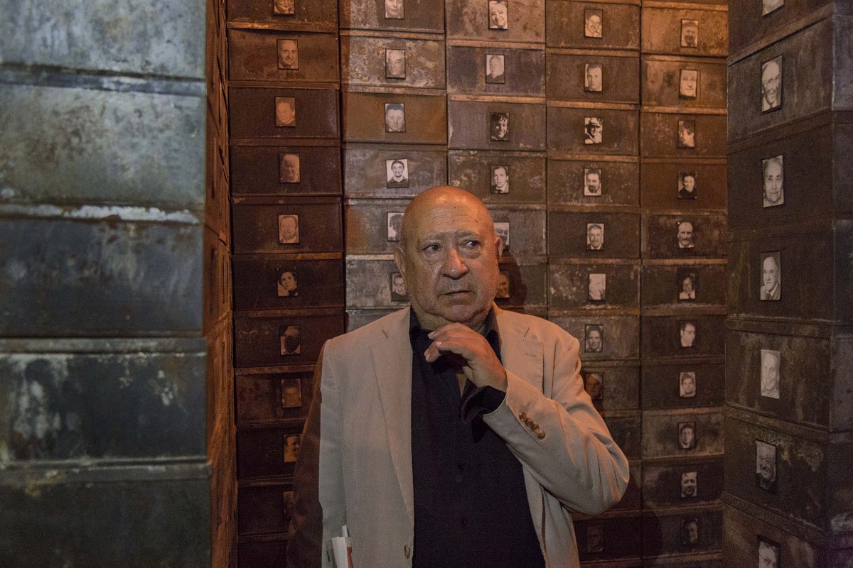 Boltanski at the Valencian Institute of Modern Art, 2016 (Juan García, Wikipedia)