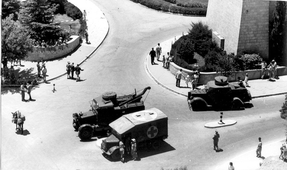 The Jewish Agency building under siege by the British, Jerusalem, Eretz Israel, June 29, 1946. Photo: Herbert Sonnenfeld (Beit Hatfutsot, the Oster Visual Documentation Center, the Sonnenfeld collection)